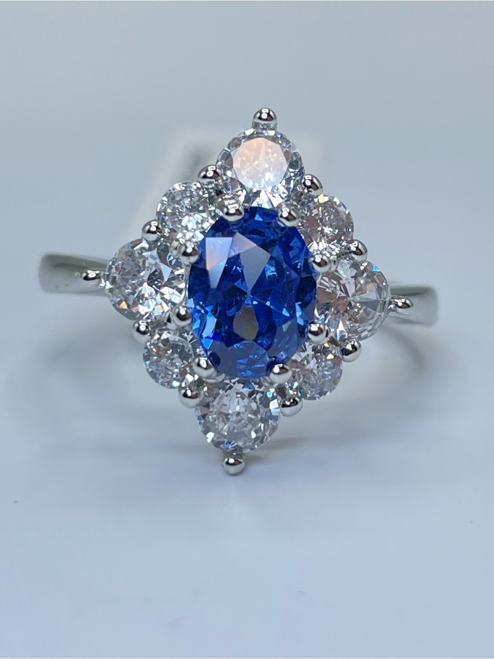 Swarovski Crystal Elements Blue White Crystal Halo Ring Art Deco Size 7.5